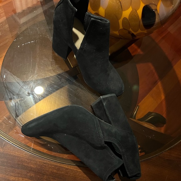 Suede - Picture 1 of 1